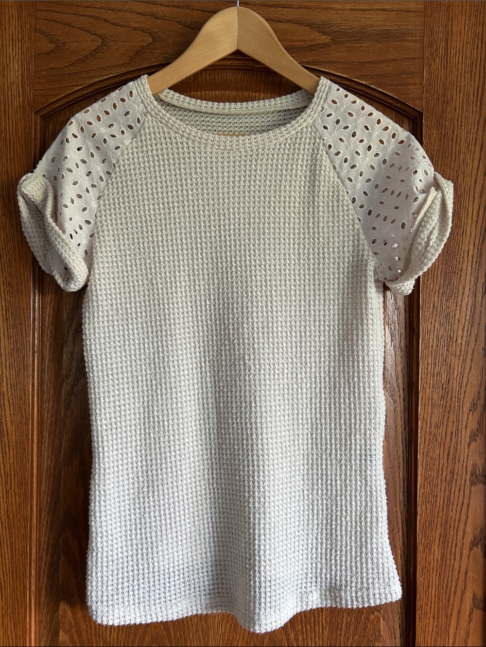 SHEIN Cream Eyelet Sleeve Knit Tee